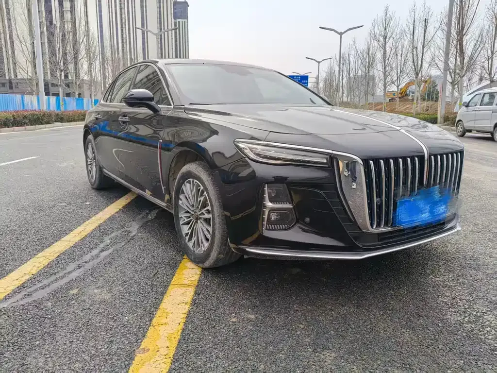 Hongqi H5 — фото 1