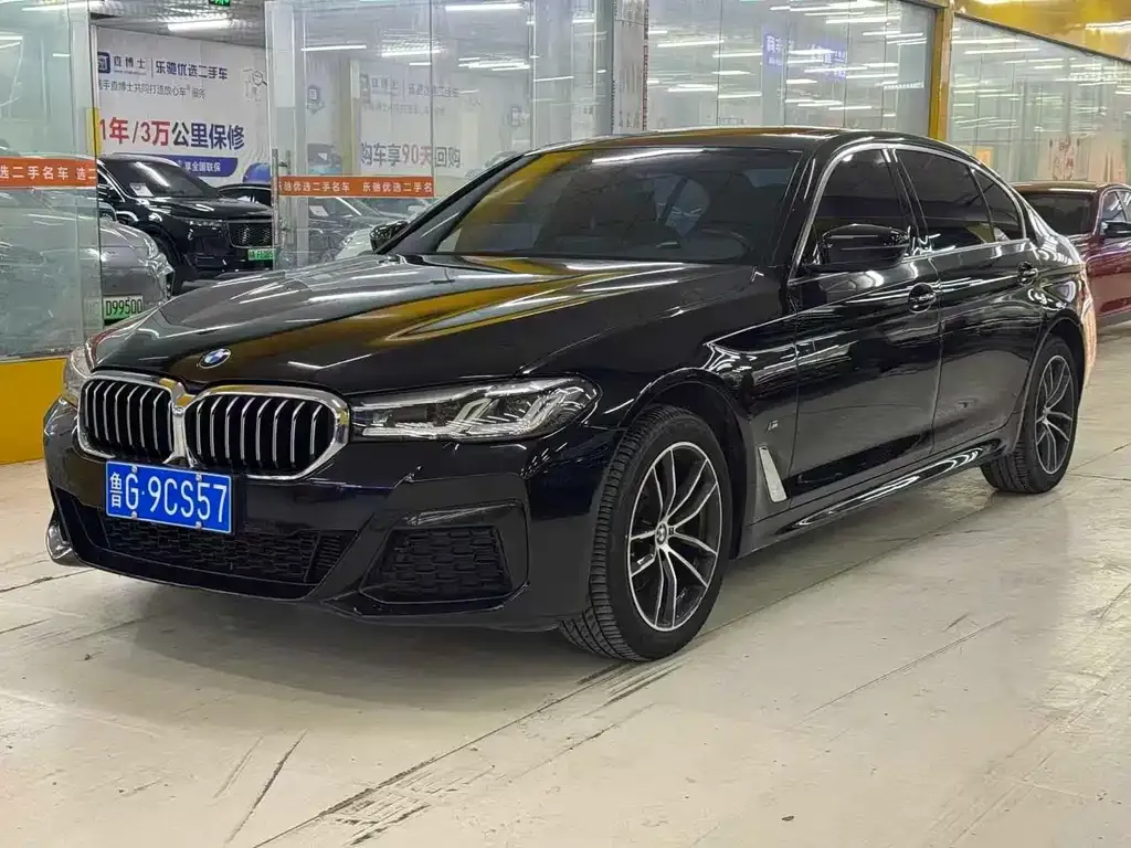 BMW 5 Series — фото 1