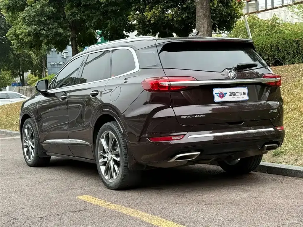 Buick Enclave — фото 8