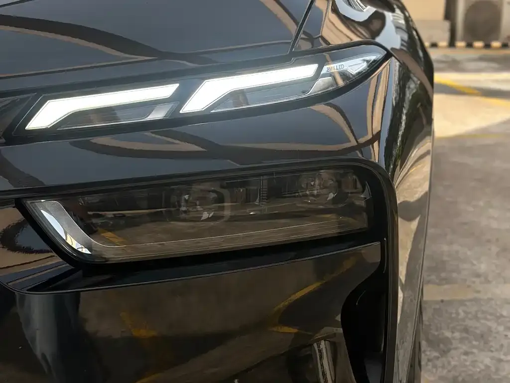 BMW X7 2024 из CN, фото 2