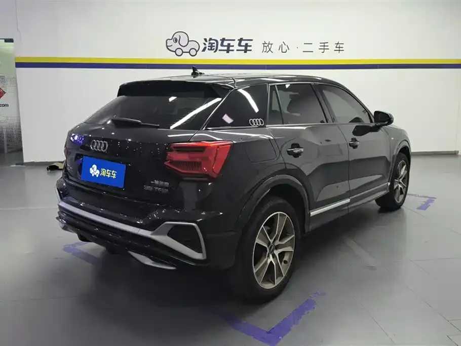 Audi Q2L 2023 из CN, фото 6