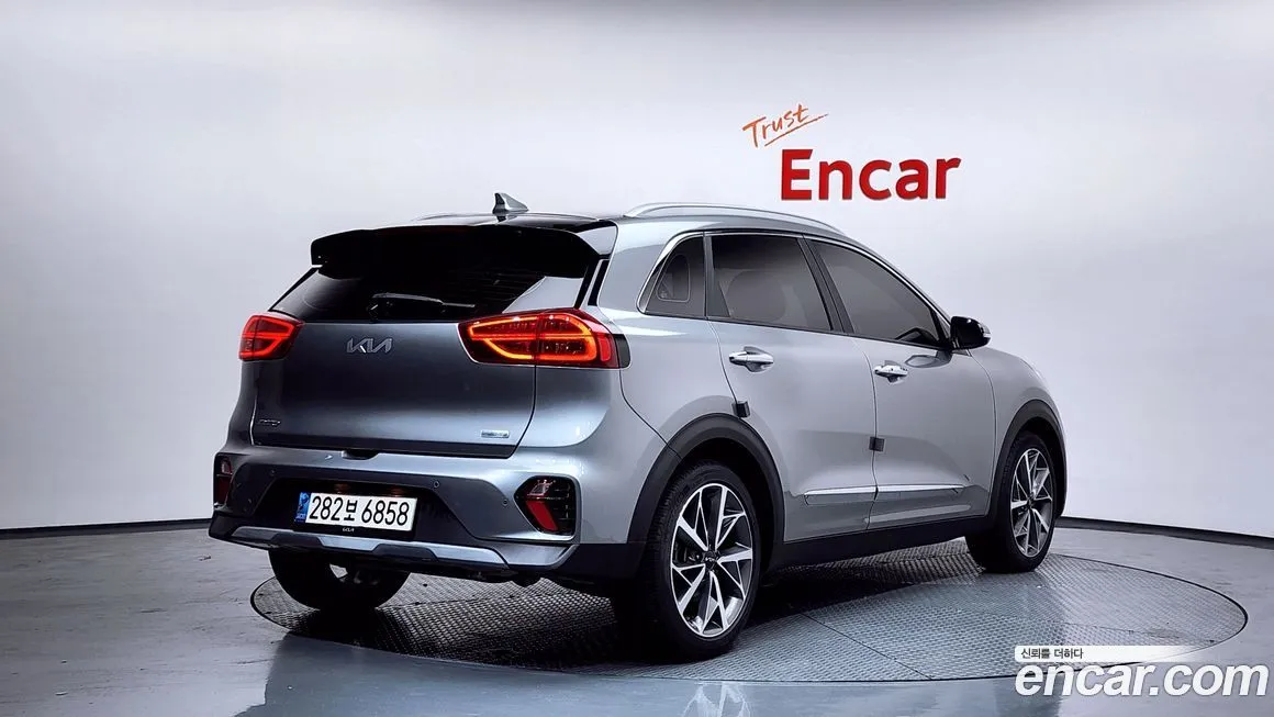 Kia Niro — фото 10