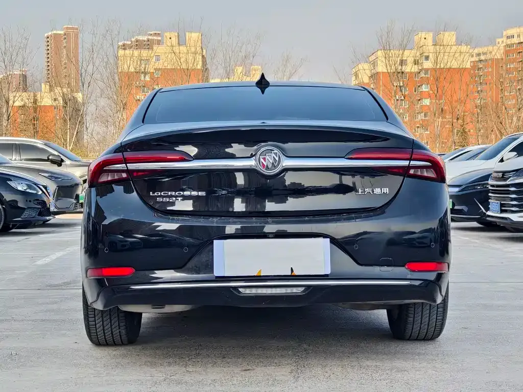 Buick LaCrosse — фото 7