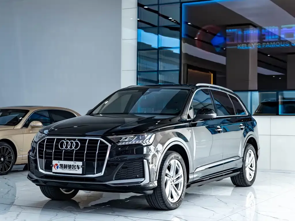 Audi Q7 2023 из CN, фото 1