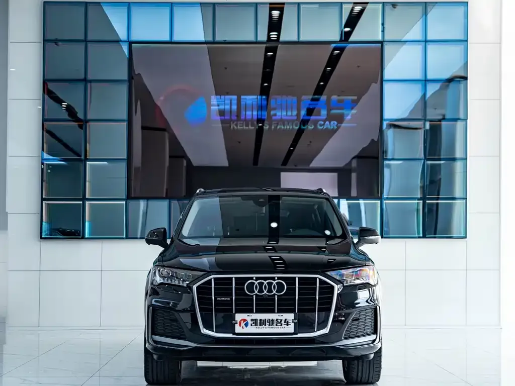 Audi Q7 2023 из CN, фото 7