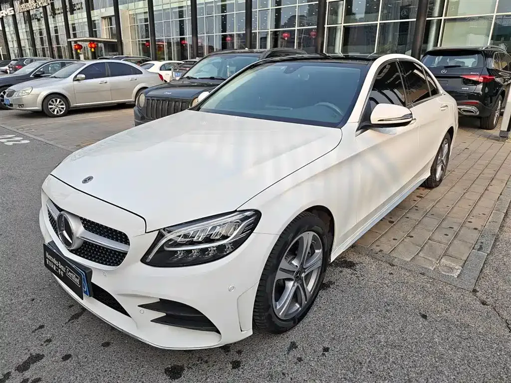 Mercedes-Benz C-Class — фото 1