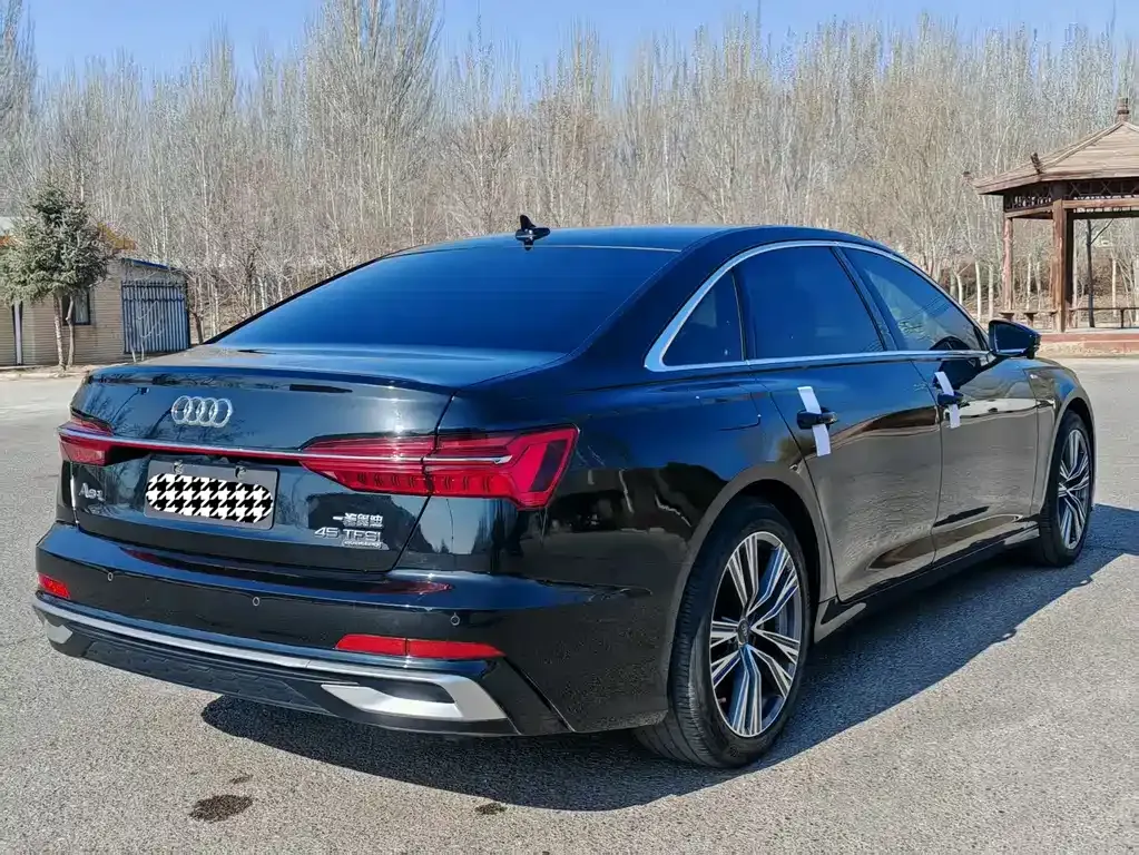 Audi A6L — фото 8