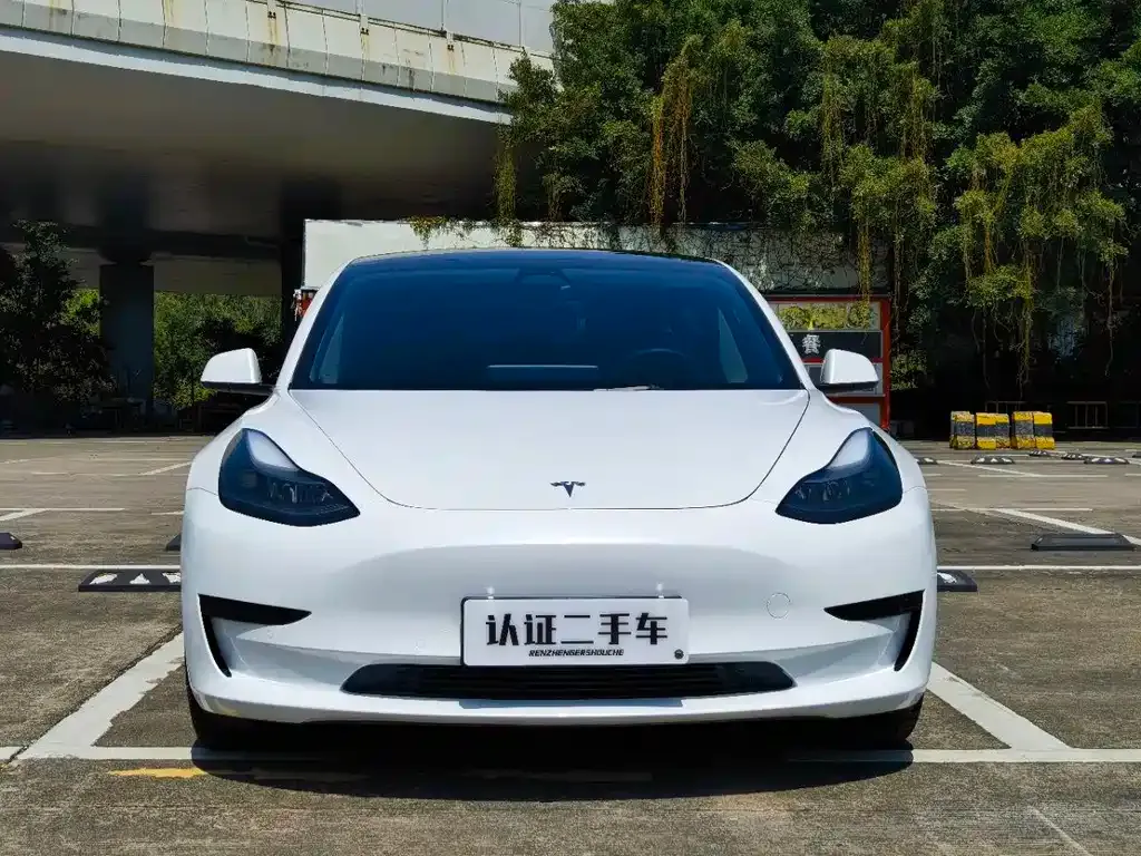 Tesla Model 3 — фото 10