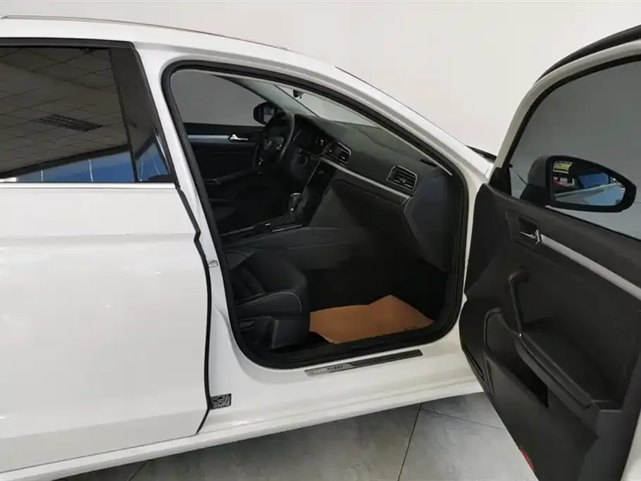 Volkswagen Lamando 2021 из CN, фото 3