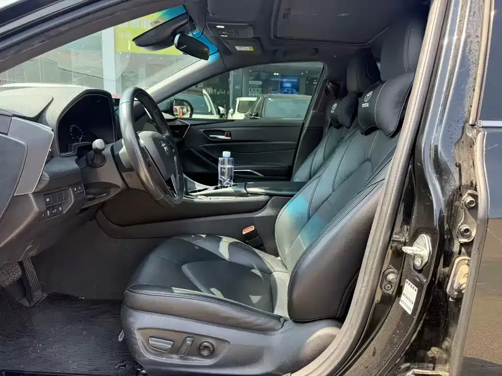 Toyota Avalon 2022 из CN, фото 8