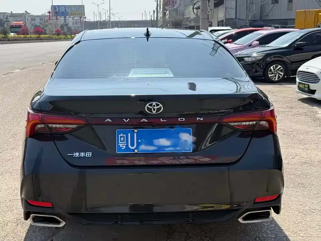 Toyota Avalon 2022 из CN, фото 9