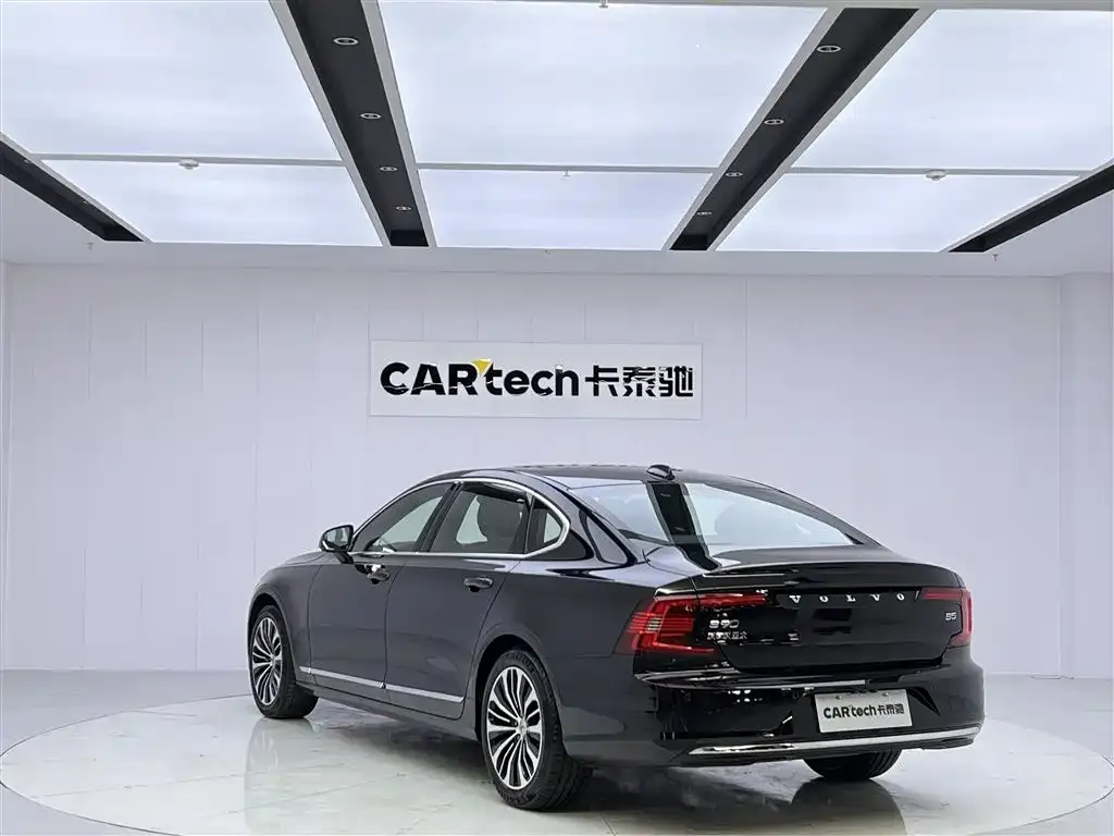 Volvo S90 — фото 8