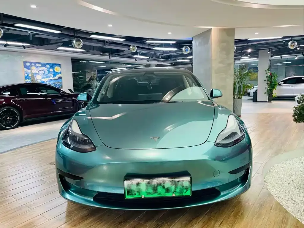 Tesla Model 3 — фото 7