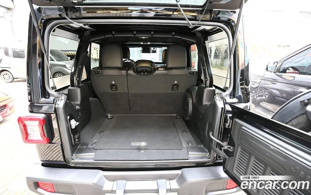Jeep Wrangler 2021 из KR, фото 3