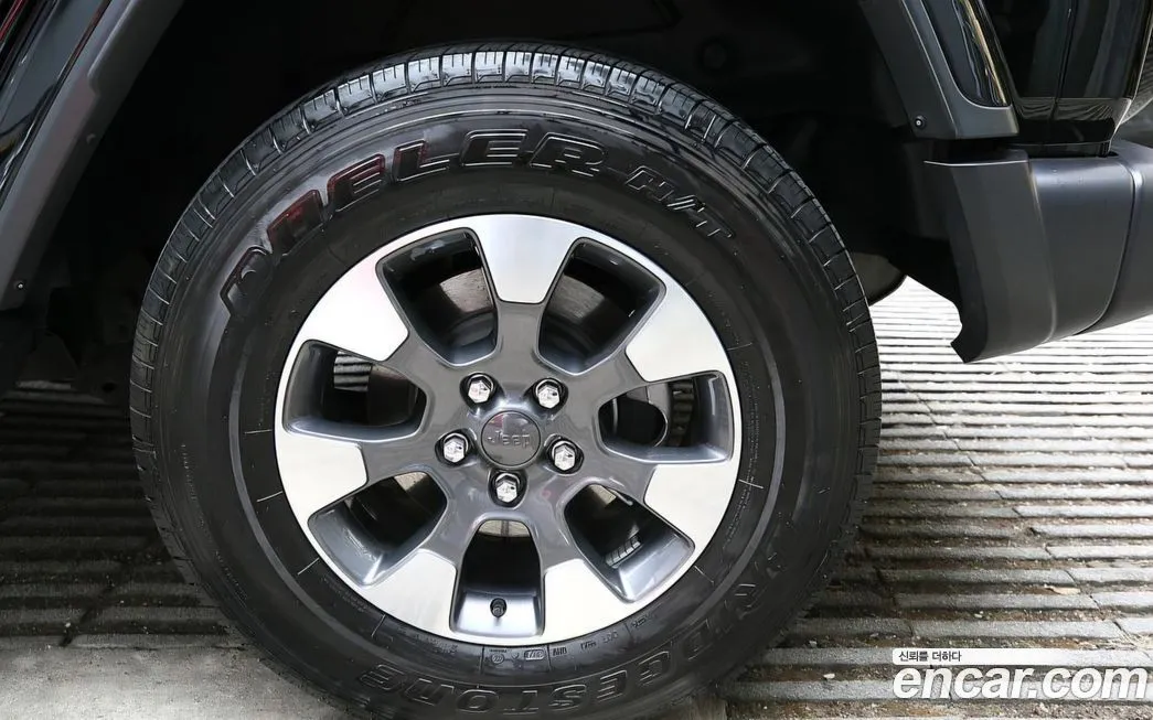 Jeep Wrangler 2021 из KR, фото 10