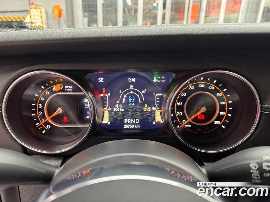 Jeep Wrangler 2021 из KR, фото 8
