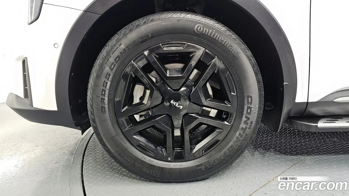 Kia Sorento — фото 8