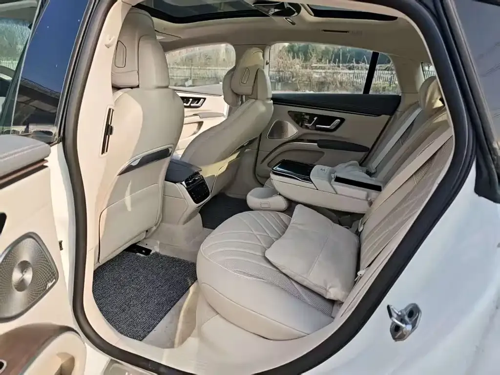 Mercedes-Benz EQS 2023 из CN, фото 3