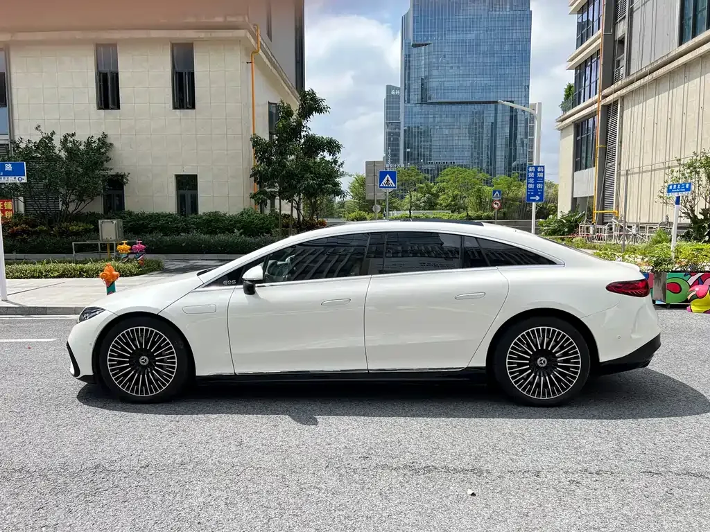 Mercedes-Benz EQS 2023 из CN, фото 4