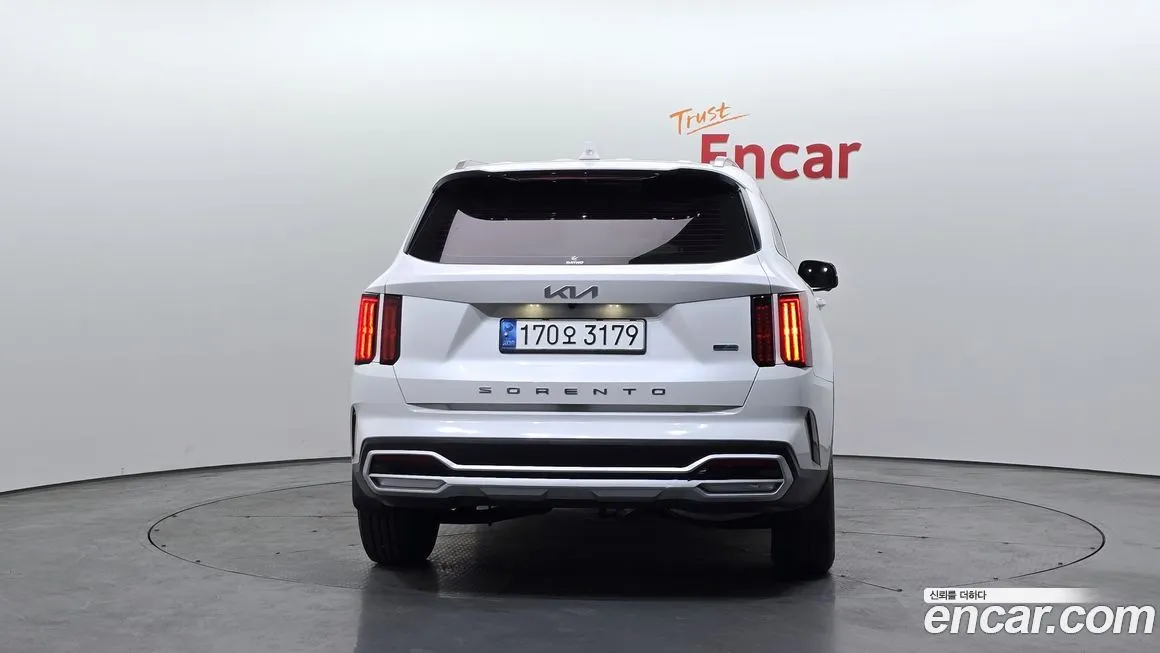 Kia Sorento — фото 6
