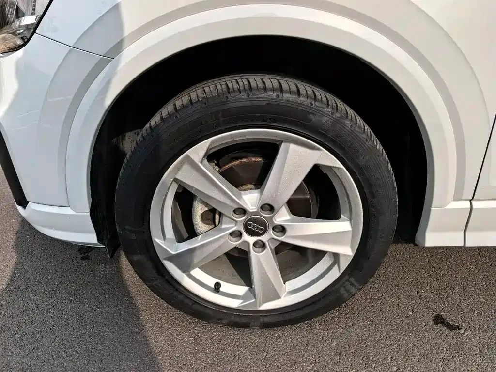 Audi Q2L 2021 из CN, фото 6
