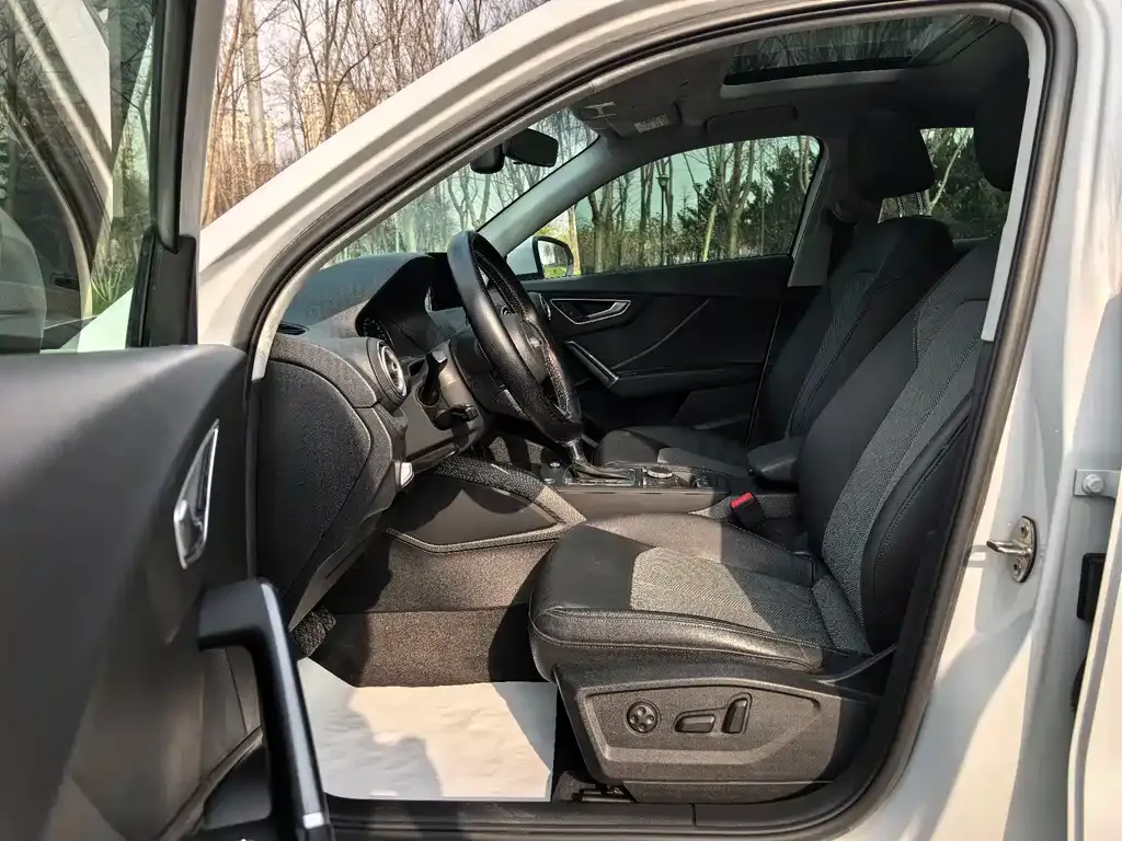 Audi Q2L 2021 из CN, фото 3