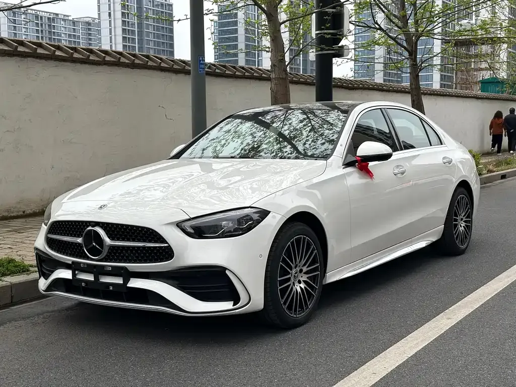 Mercedes-Benz C-Class — фото 1
