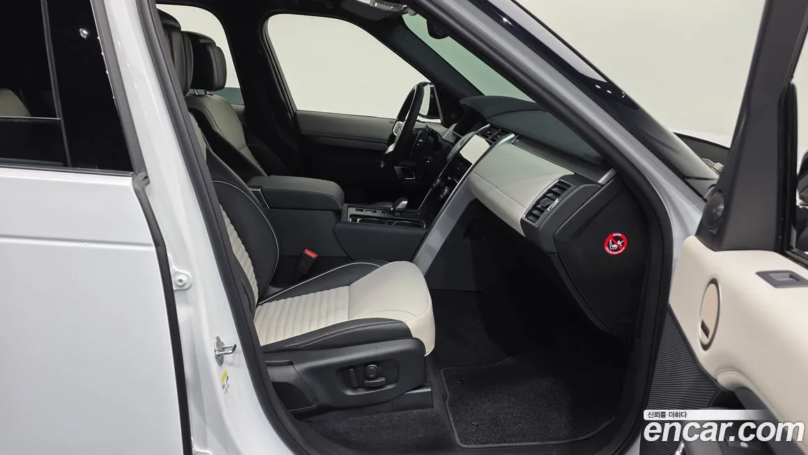 Land Rover Discovery 2024 из KR, фото 5