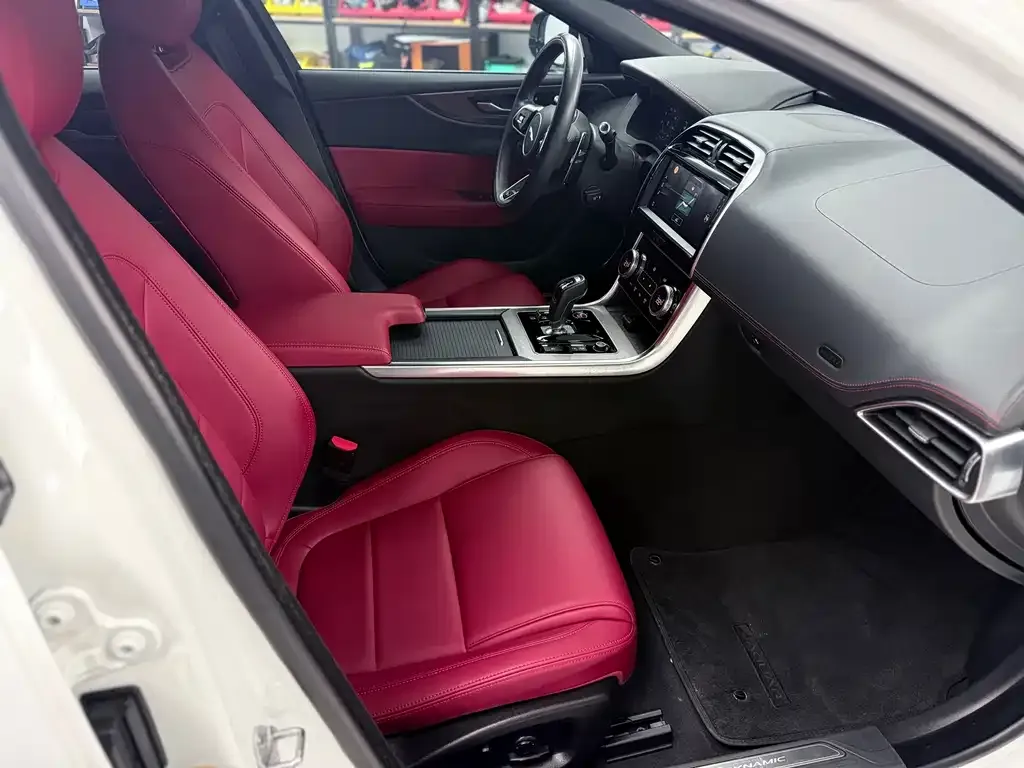 Jaguar XEL 2023 из CN, фото 4