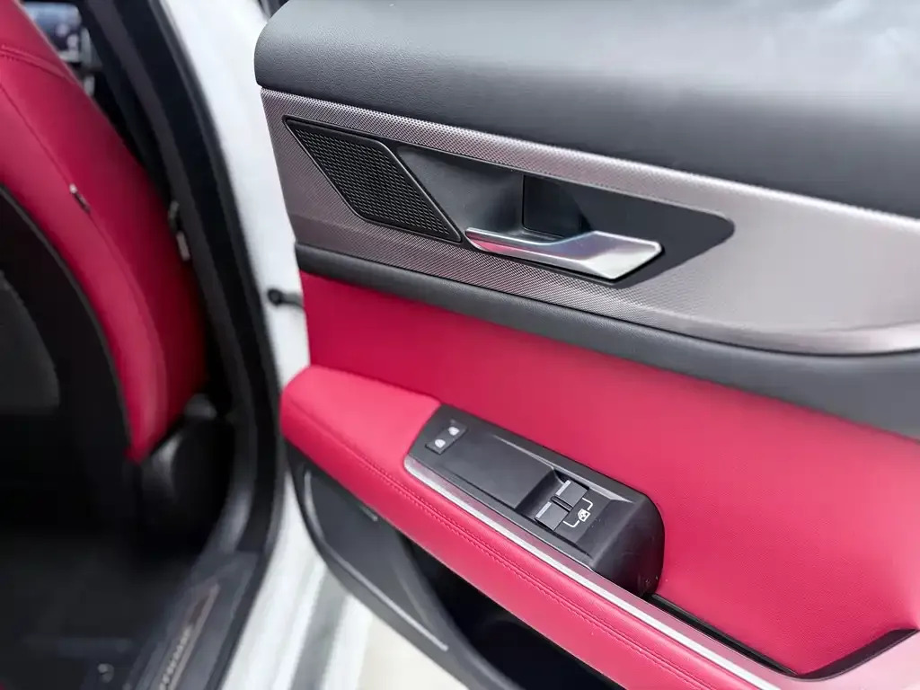 Jaguar XEL 2023 из CN, фото 6