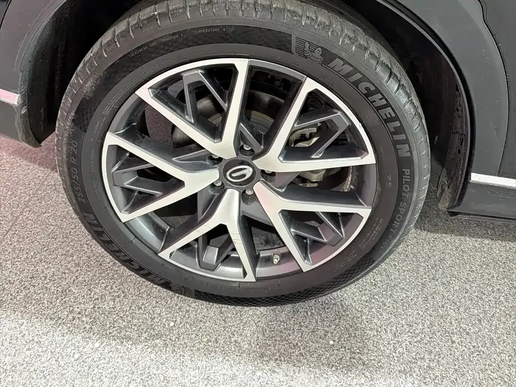 GAC Motor Trumpchi GS8 — фото 4