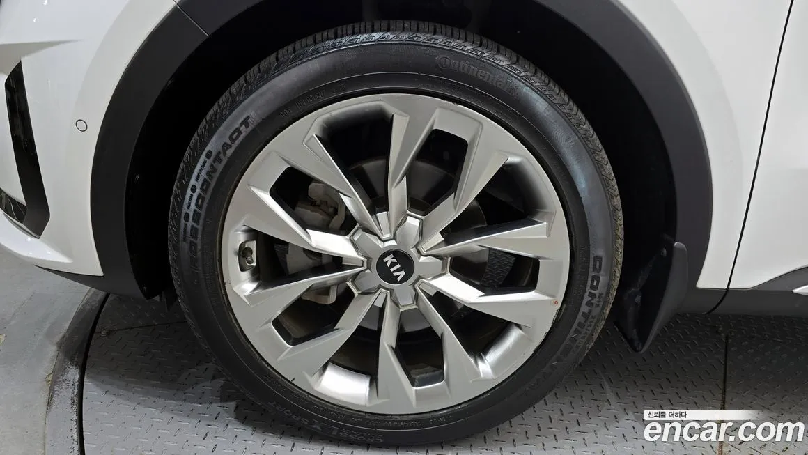 Kia Sorento — фото 7