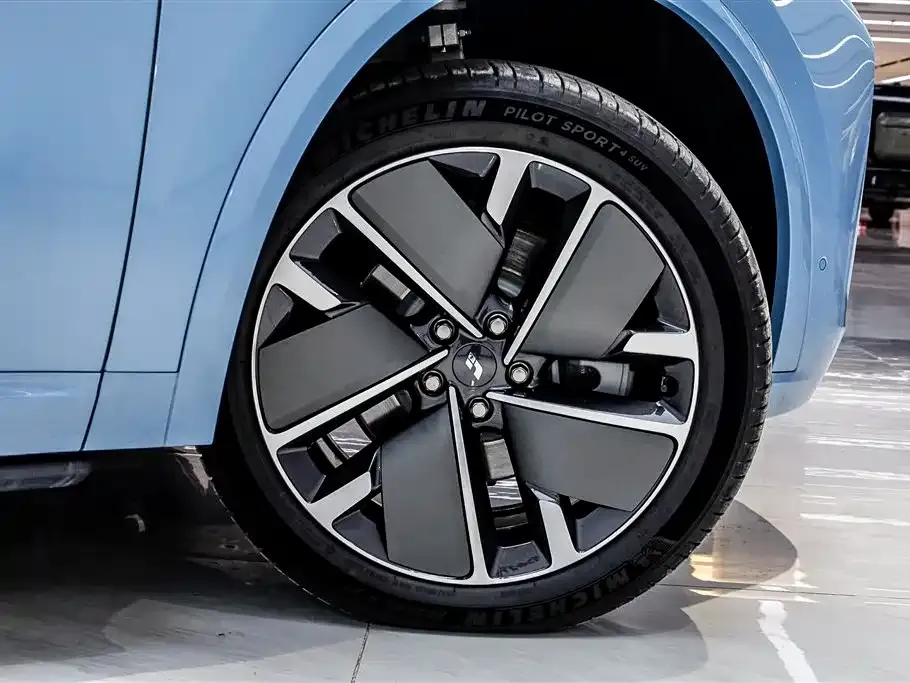 Li Auto L8 2025 из CN, фото 9