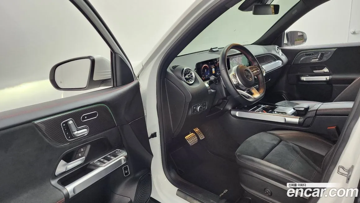 Mercedes-Benz GLB-Class — фото 10