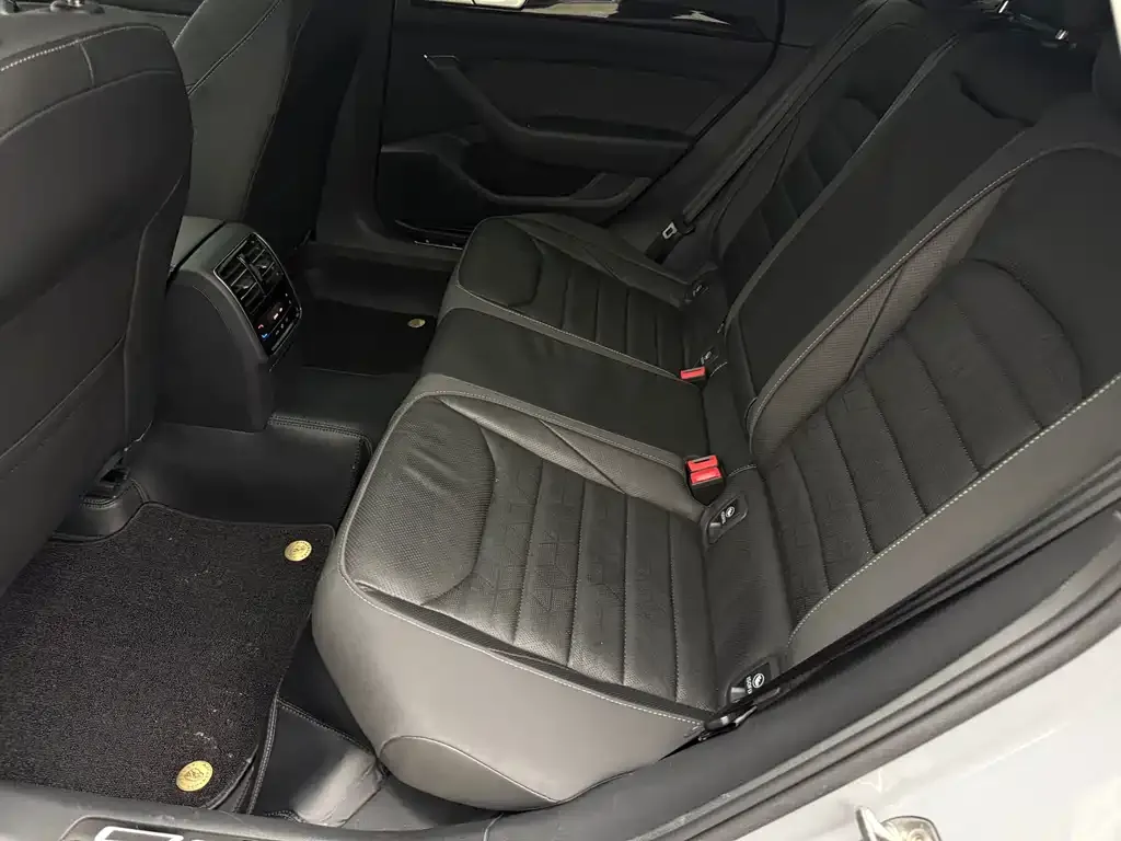 Volkswagen CC 2022 из CN, фото 6