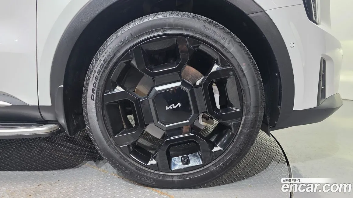 Kia Sorento — фото 7