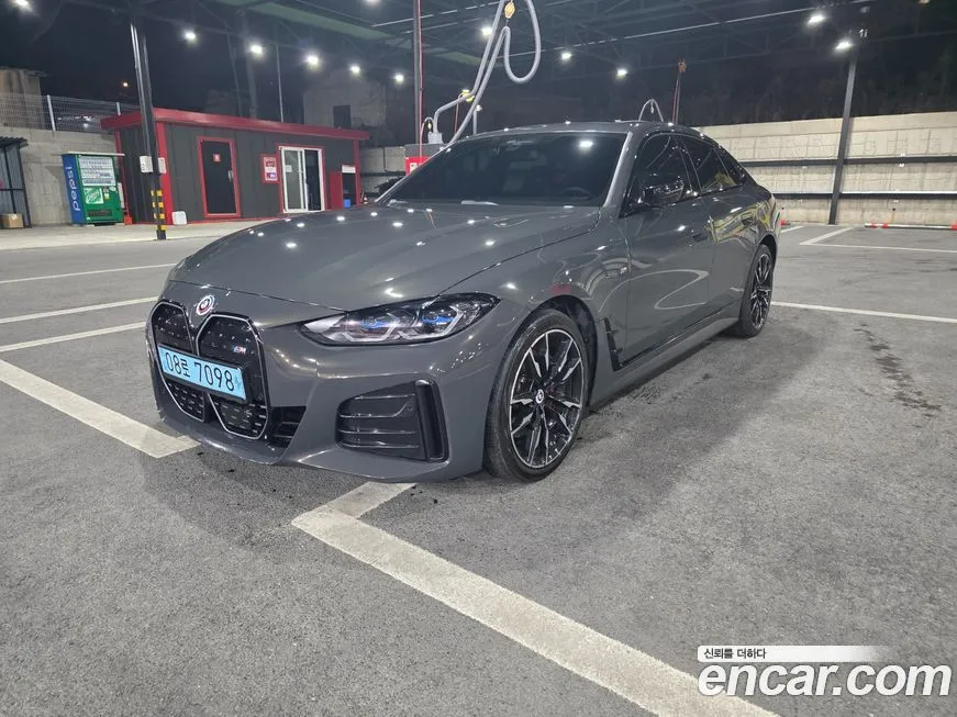 BMW i4 — фото 7
