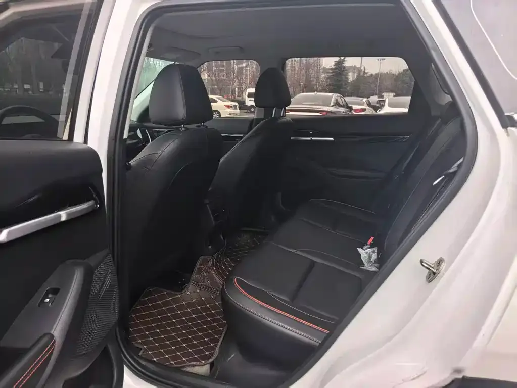 Kia Seltos 2023 из CN, фото 2