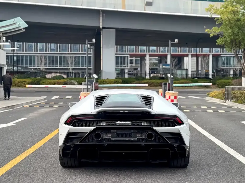 Lamborghini Huracan 2021 из CN, фото 8