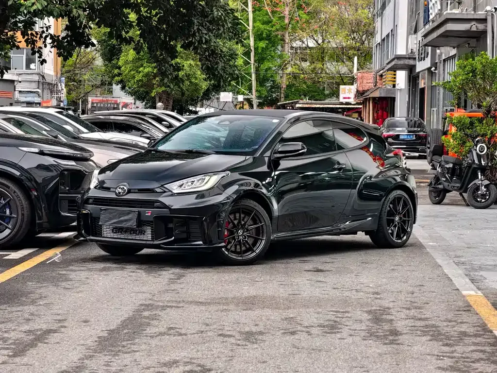 Toyota GR YARIS 2025 из CN, фото 1