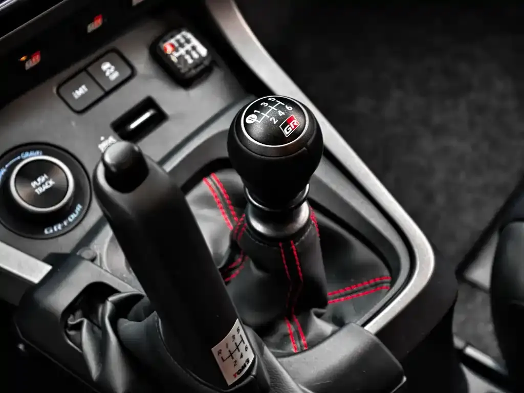Toyota GR YARIS 2025 из CN, фото 8