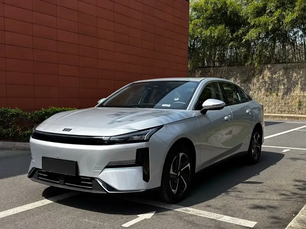 Geely Galaxy L6 2025 из CN, фото 9