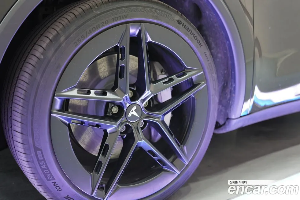 Tesla Model Y 2025 из KR, фото 2