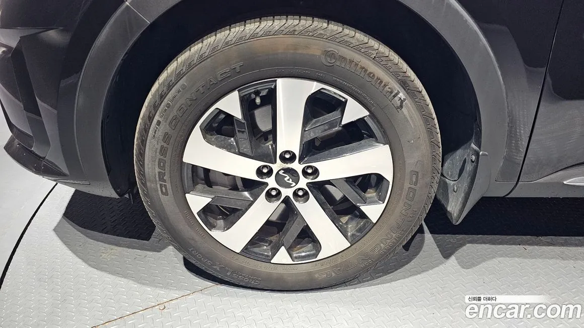 Kia Sorento — фото 8