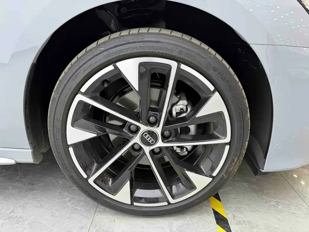 Audi A3 2025 из CN, фото 9