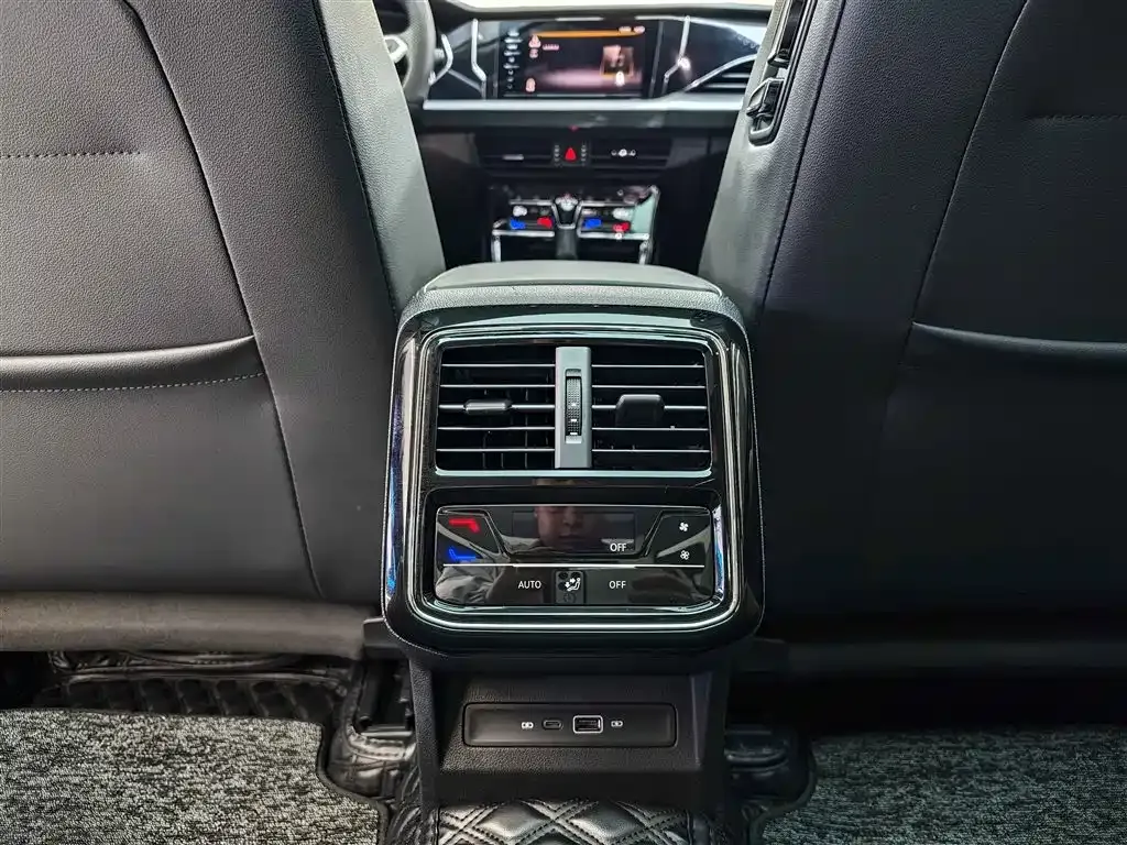 Volkswagen Passat — фото 6