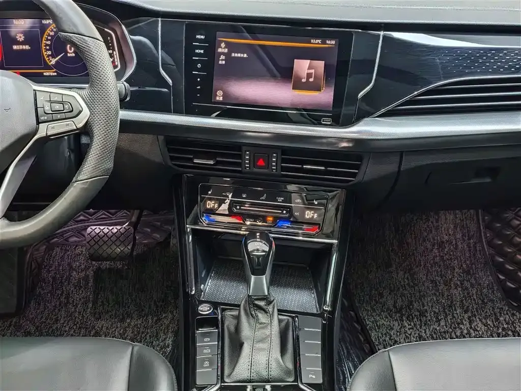 Volkswagen Passat — фото 10
