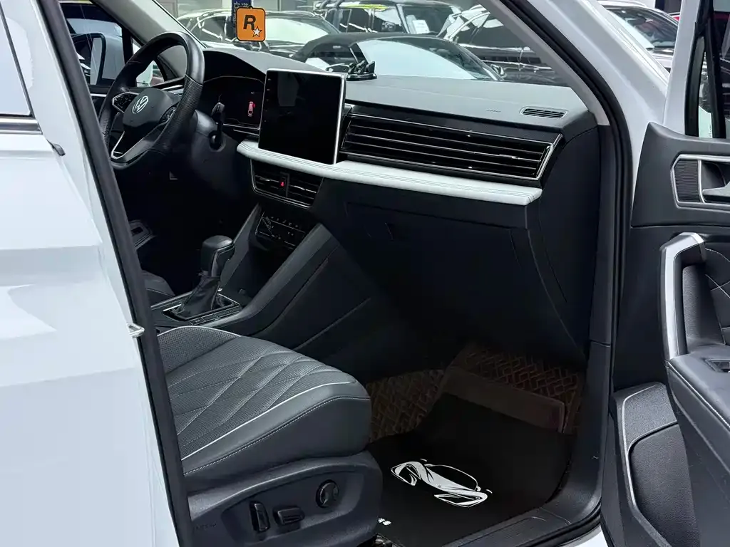 Volkswagen Tiguan L 2023 из CN, фото 7