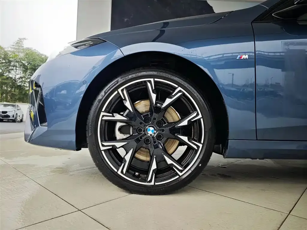 BMW 2 Series 2026 из CN, фото 4