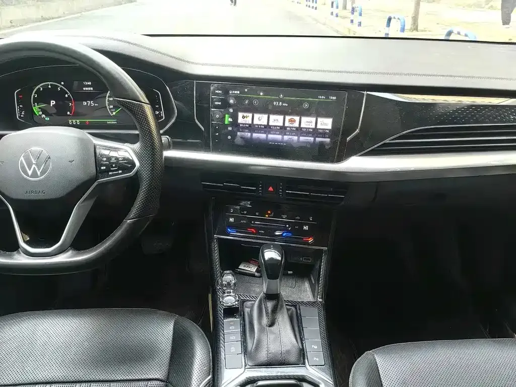Volkswagen Passat — фото 7